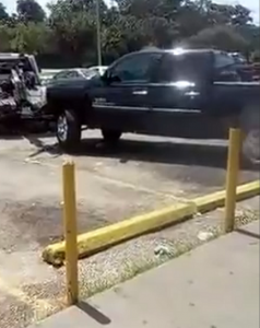 Watch Truck in Tug of War with Repo Man