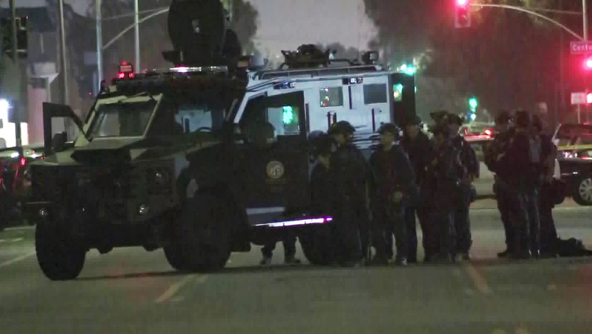 LA Repo Men Attacked by Gang of Armed Men