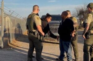 “Take Me to Jail” - Recovery Agent Defies Deputies